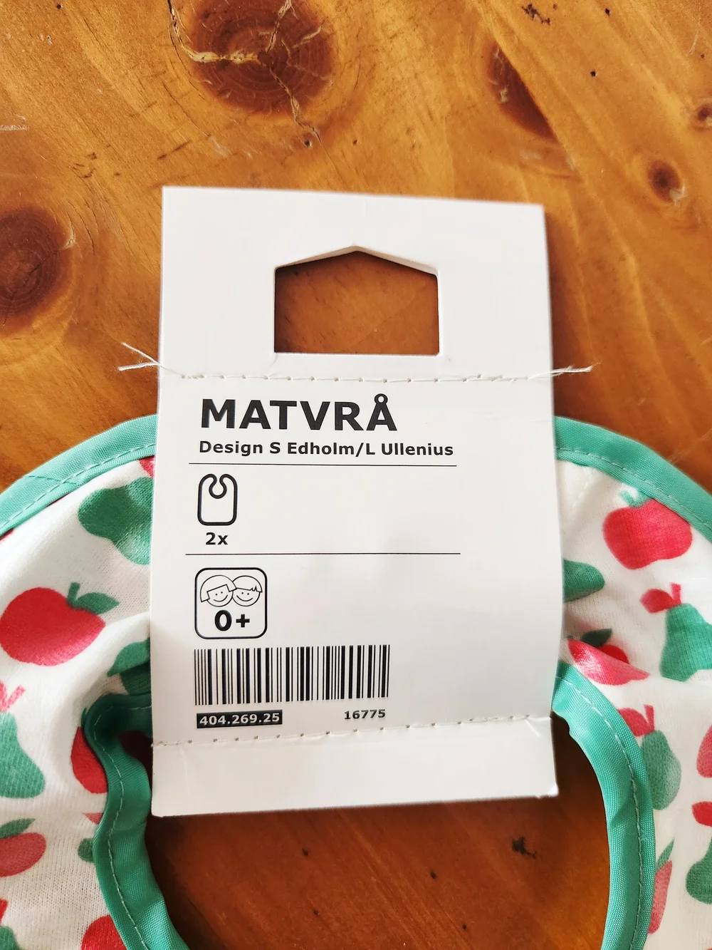 NWT Ikea Bibs in Apple & Pear Print